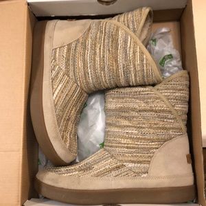 Sanuk Boots